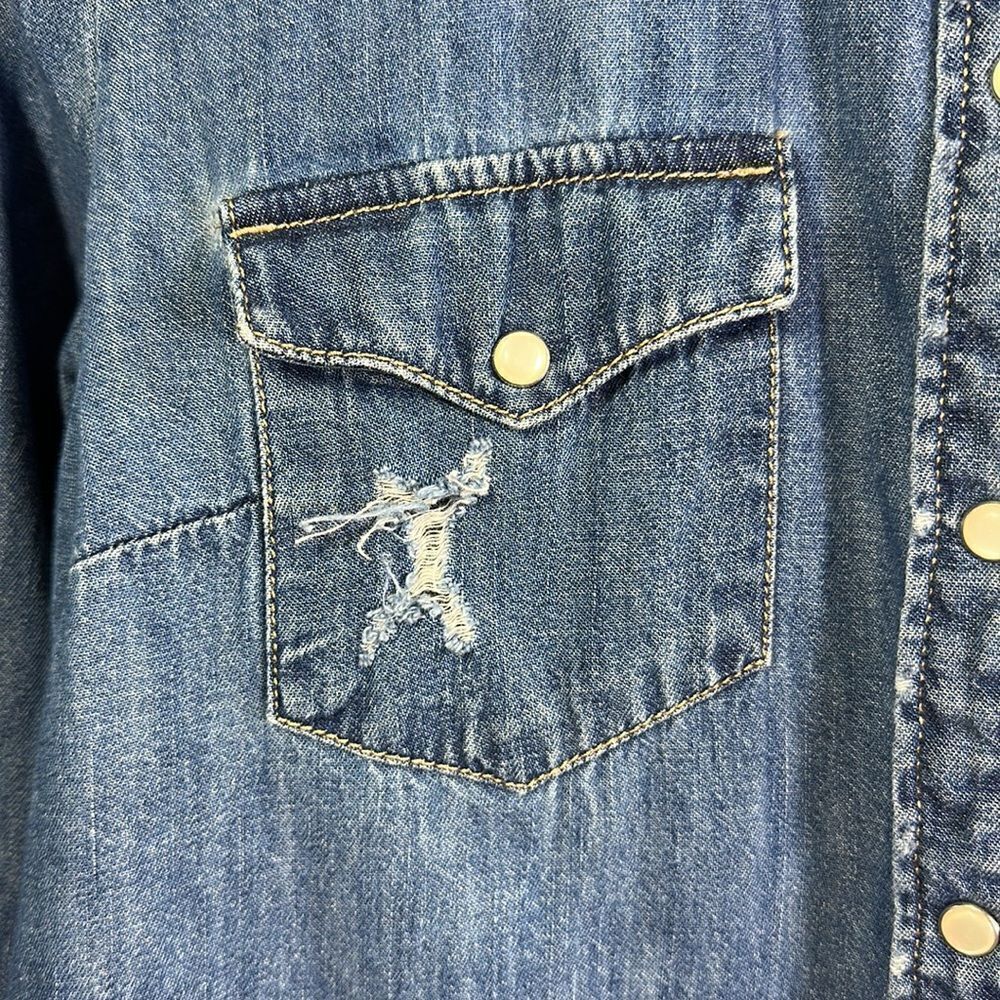 Levi's Women's Distressed Patchwork Long Sleeve D… - image 6